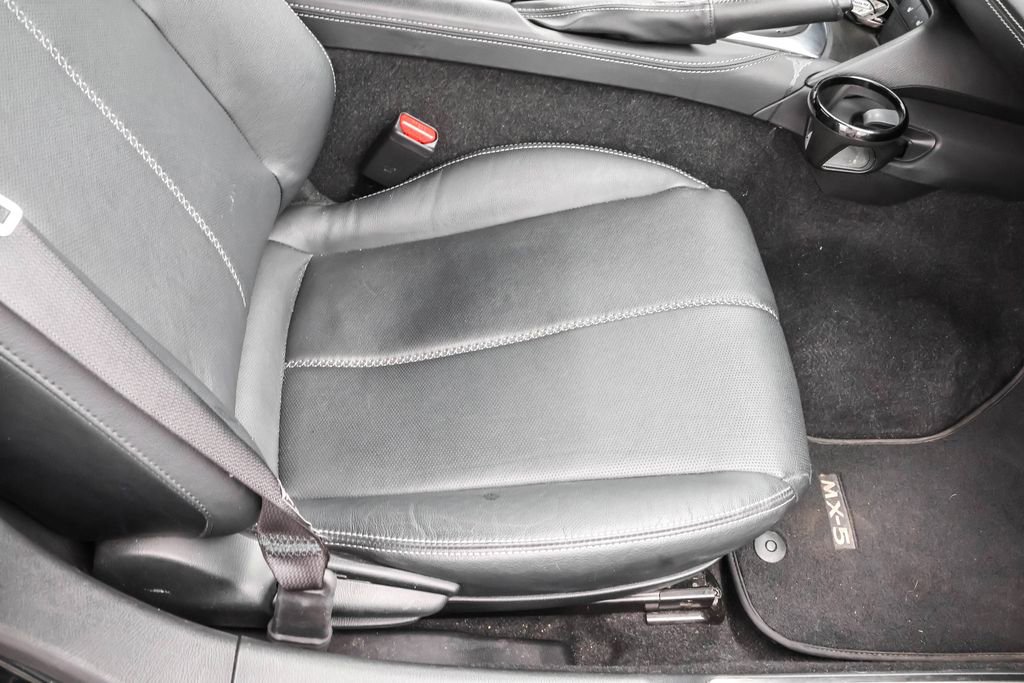 Used 2024 MAZDA MX-5 Miata RF Grand Touring RWD image 31