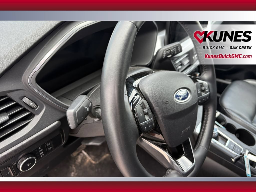 Used 2025 Ford Escape Platinum AWD/4WD image 19