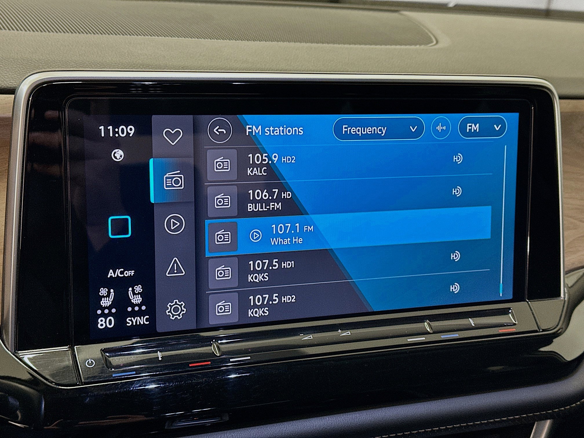 Used 2024 Volkswagen Atlas SE image 21