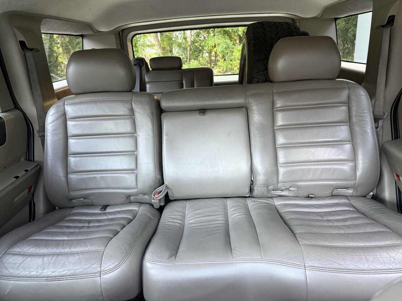 Used 2003 HUMMER H2 w/ Preferred Equipment Group image 17