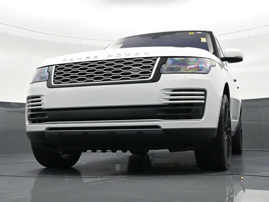 Used 2020 Land Rover Range Rover HSE image 32