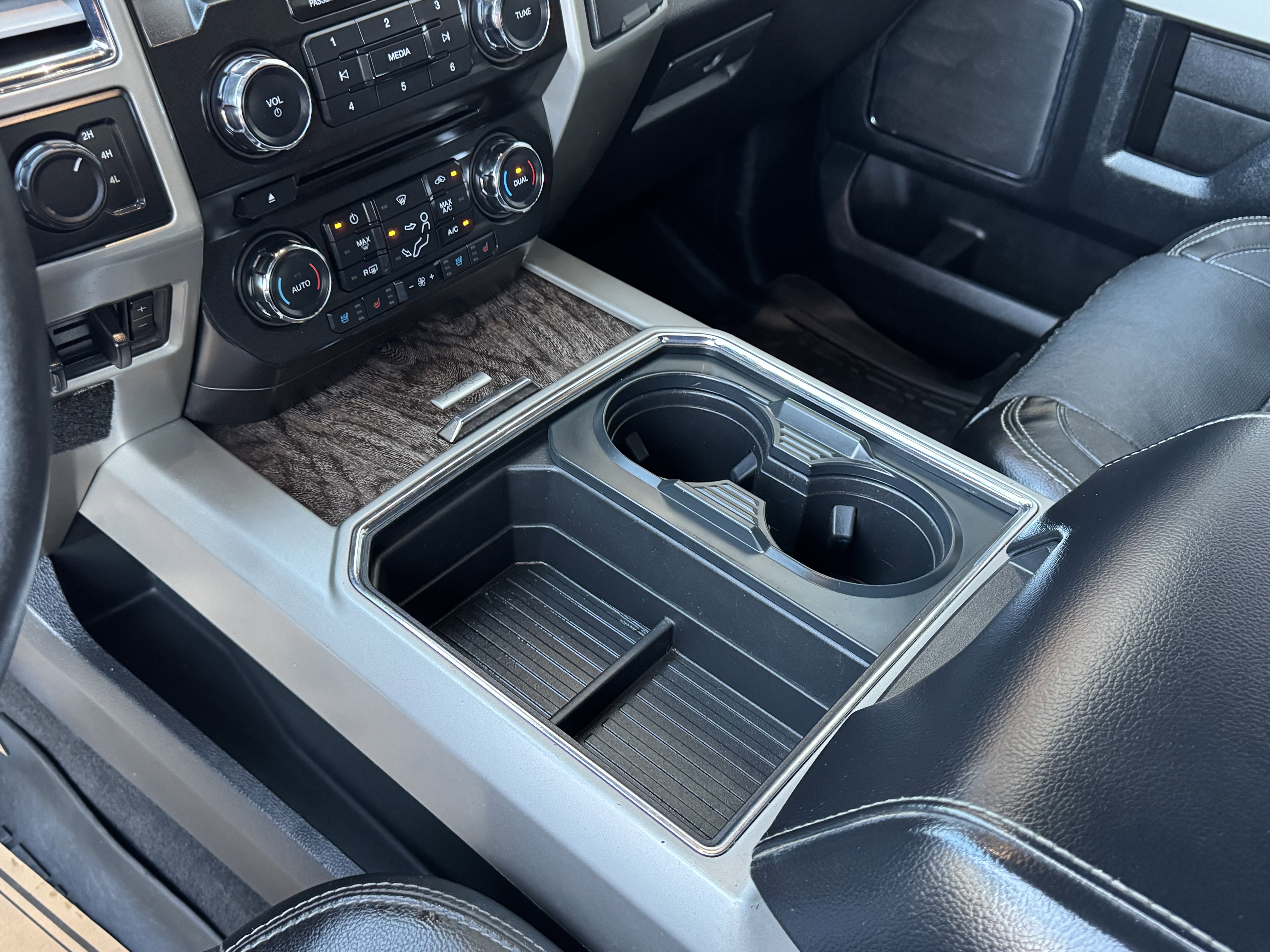 Used 2017 Ford F350 Lariat w/ Lariat Value Package image 28