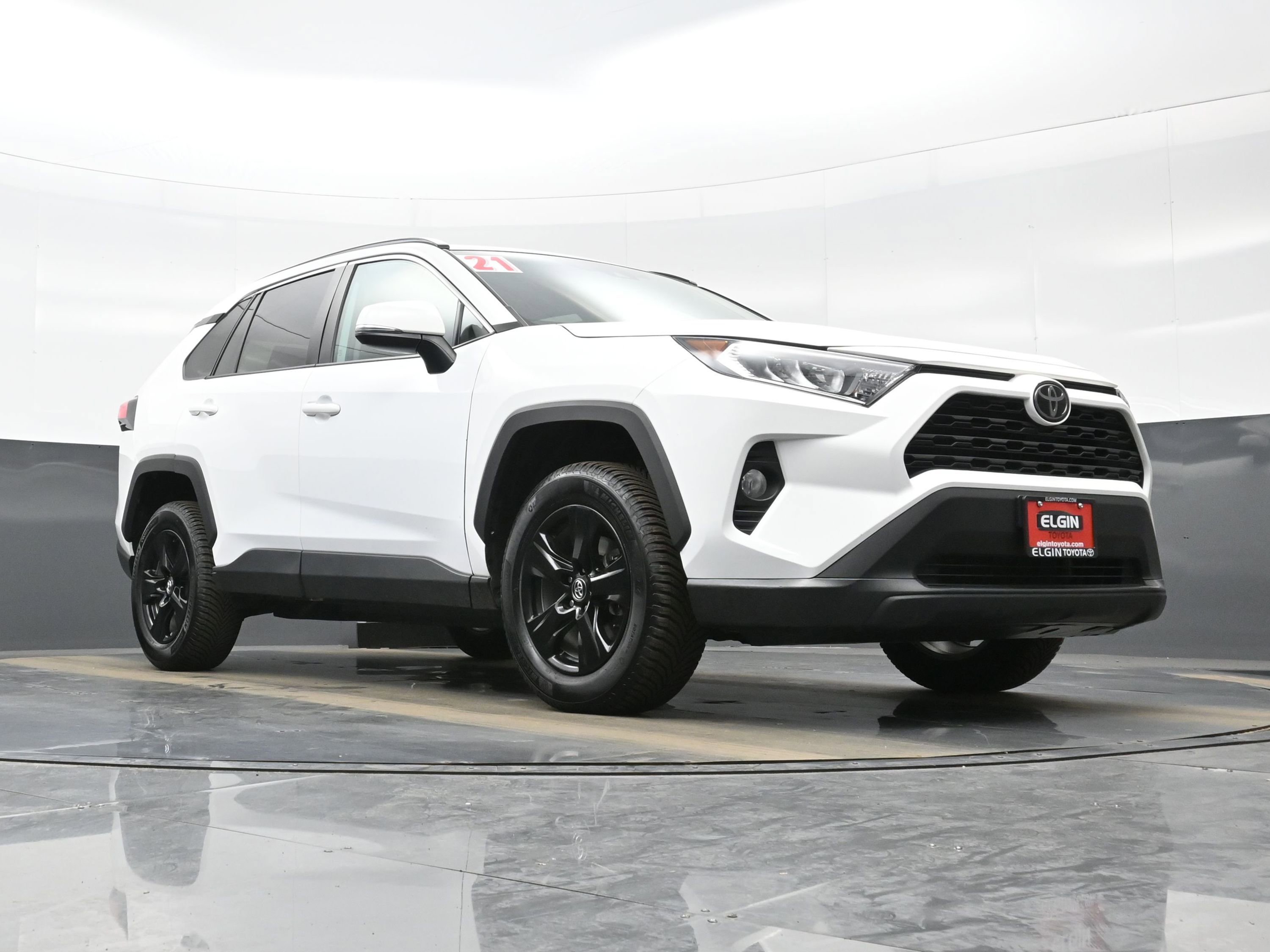 Used 2021 Toyota RAV4 XLE AWD/4WD image 26