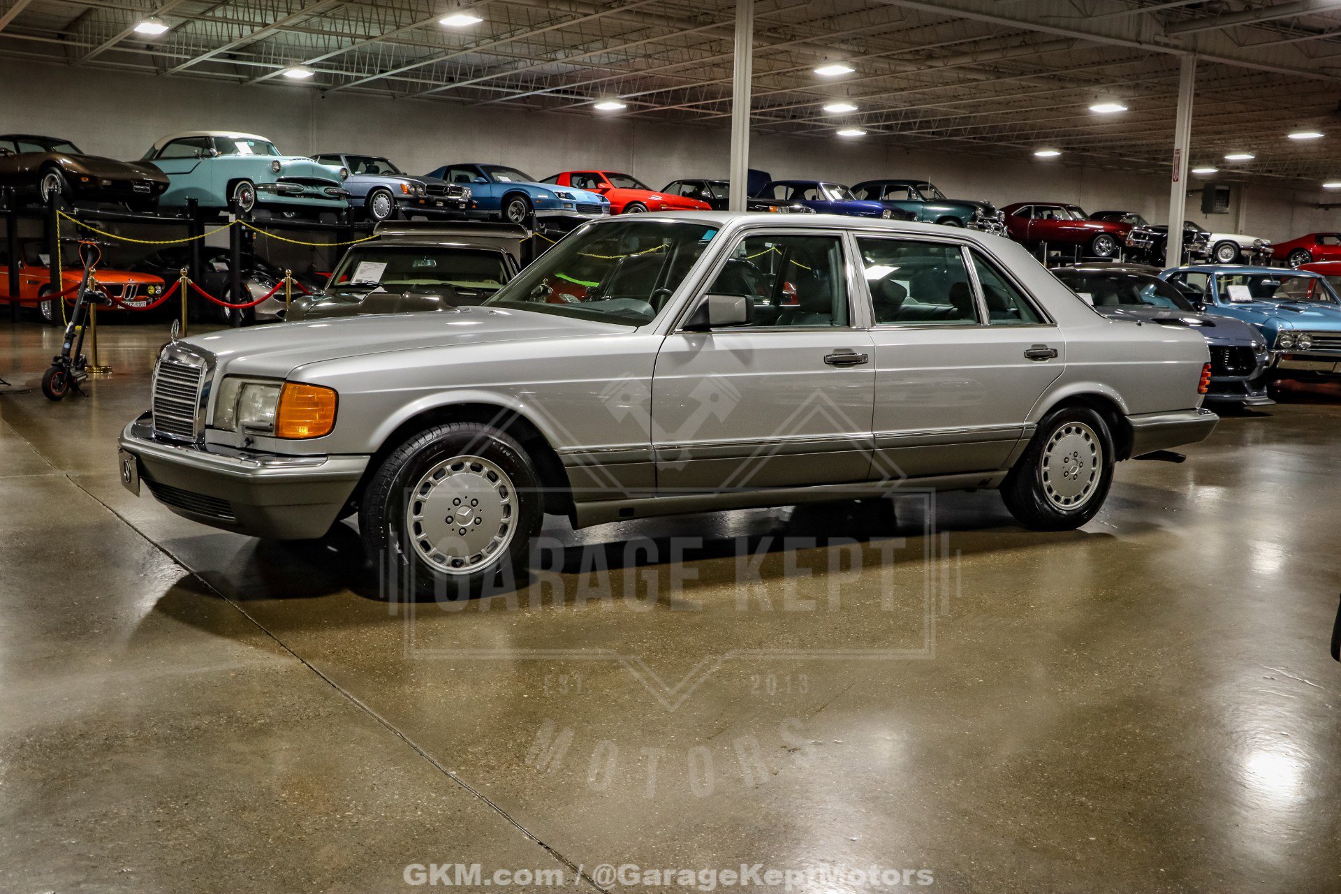 Used 1991 Mercedes-Benz 560 SEL image 4