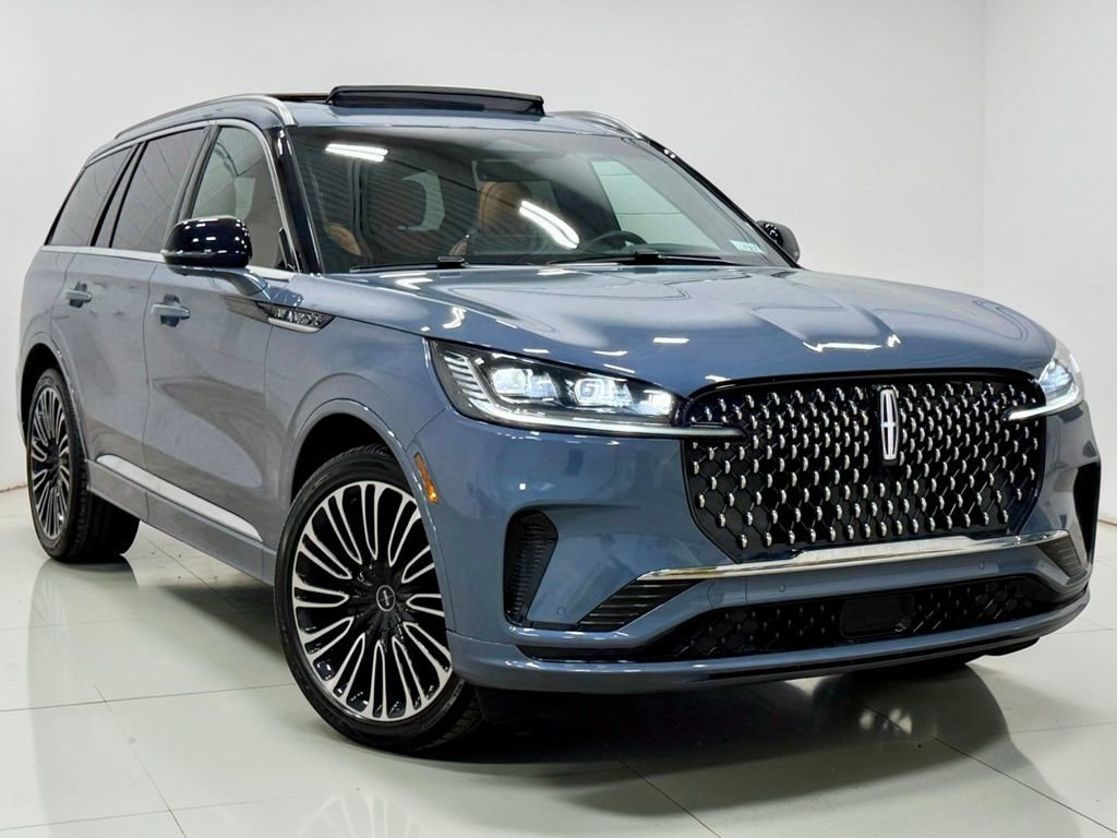 Used 2025 Lincoln Aviator Black Label image 16