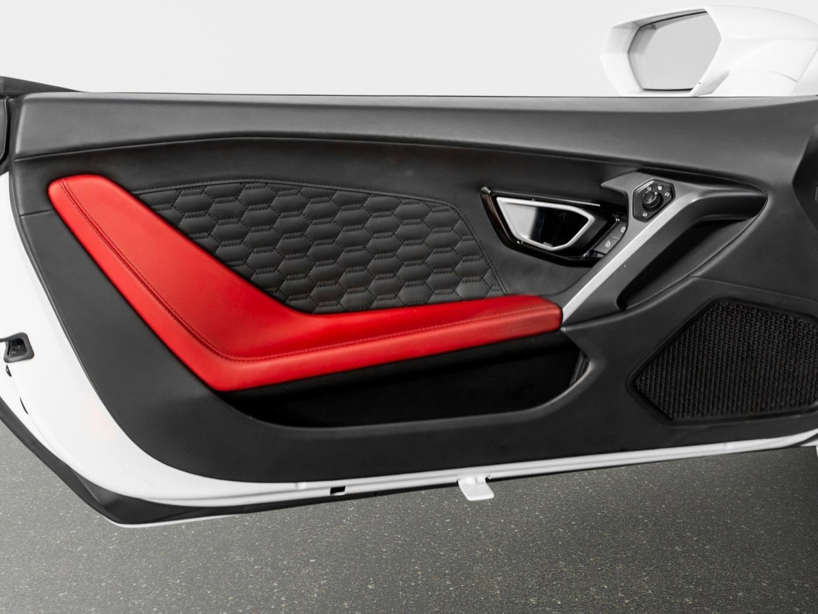 Used 2018 Lamborghini Huracan LP 580-2 image 43