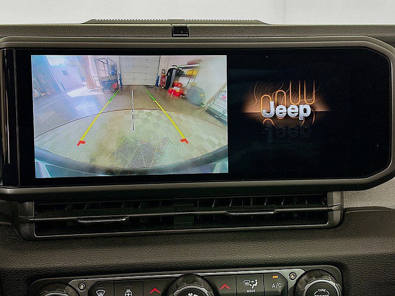 Used 2025 Jeep Wrangler Unlimited Sport AWD/4WD image 16