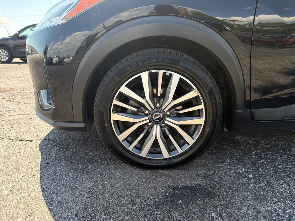 Used 2023 Nissan Kicks SV FWD image 27