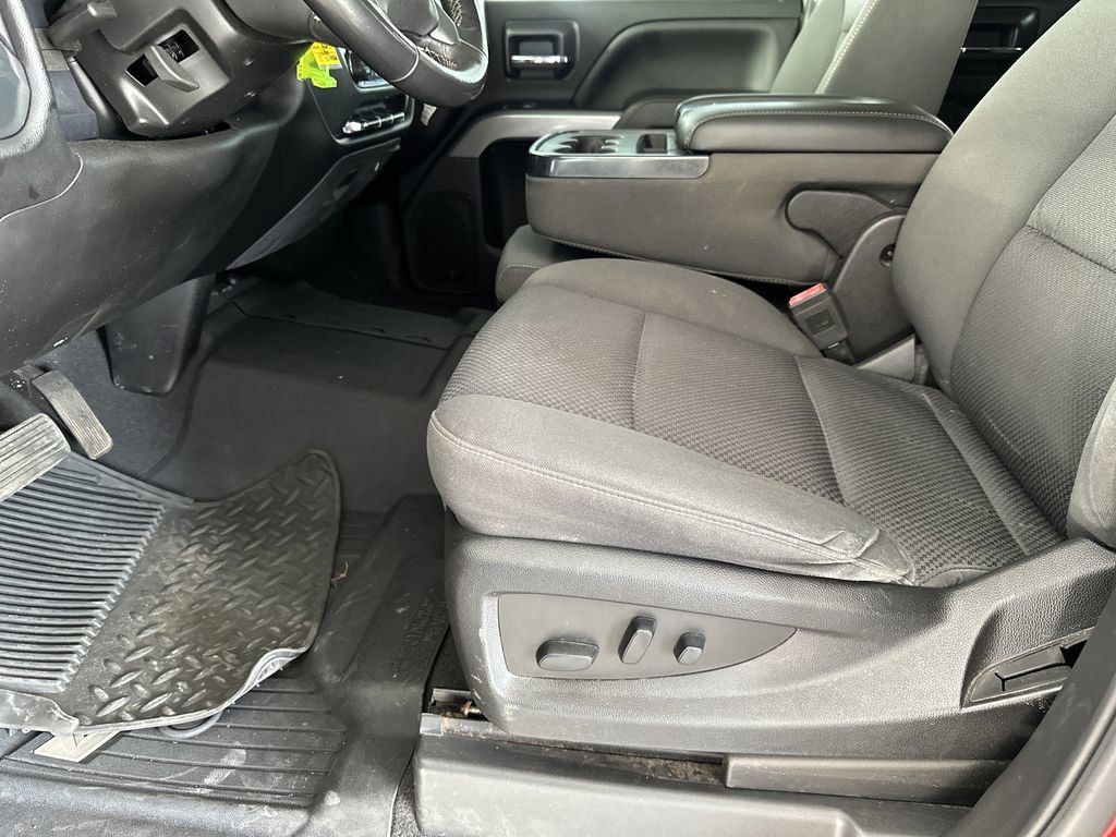 Used 2018 Chevrolet Silverado 1500 LT w/ All Star Edition image 14