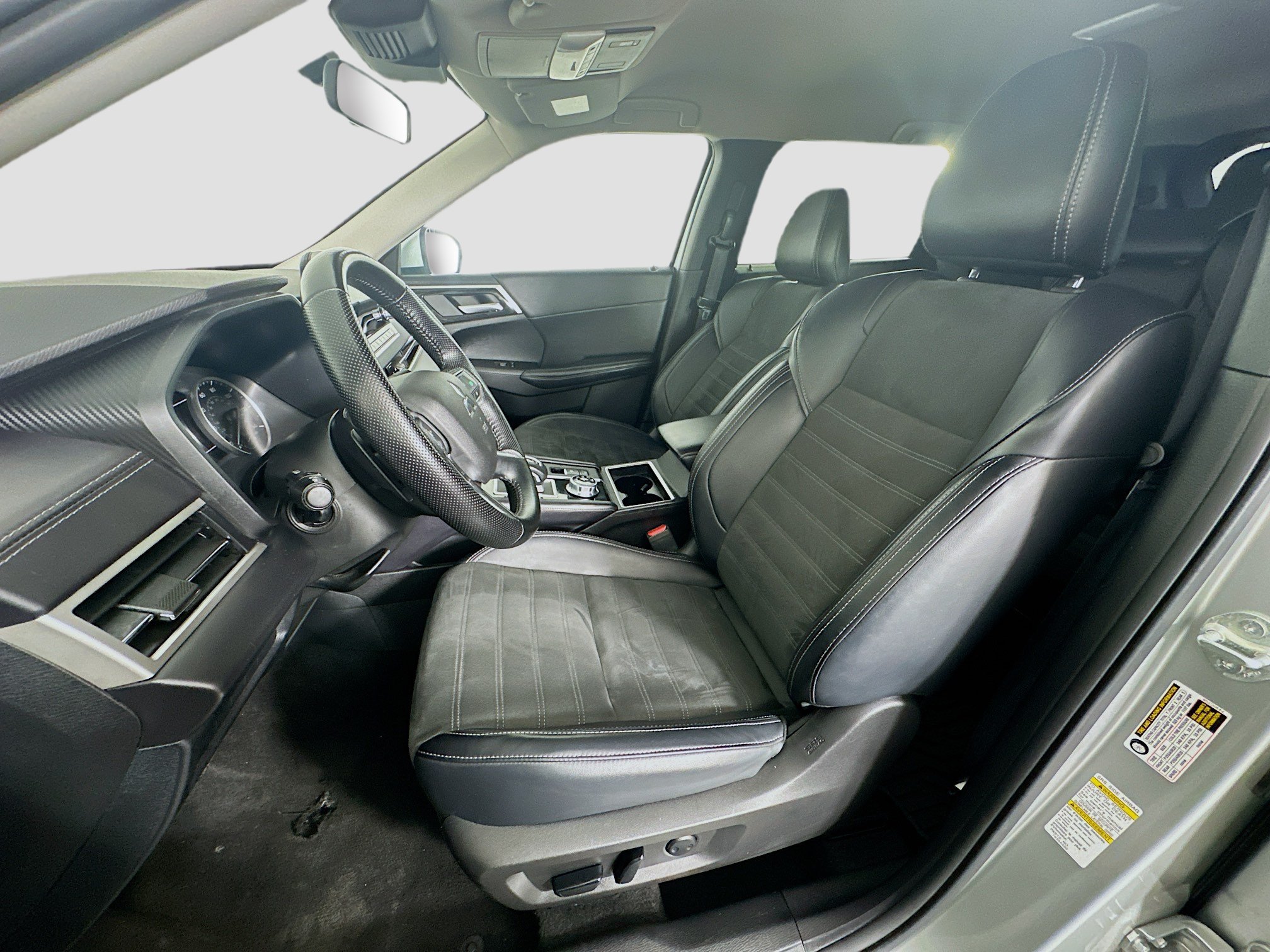 Used 2024 Mitsubishi Outlander SE AWD/4WD image 13