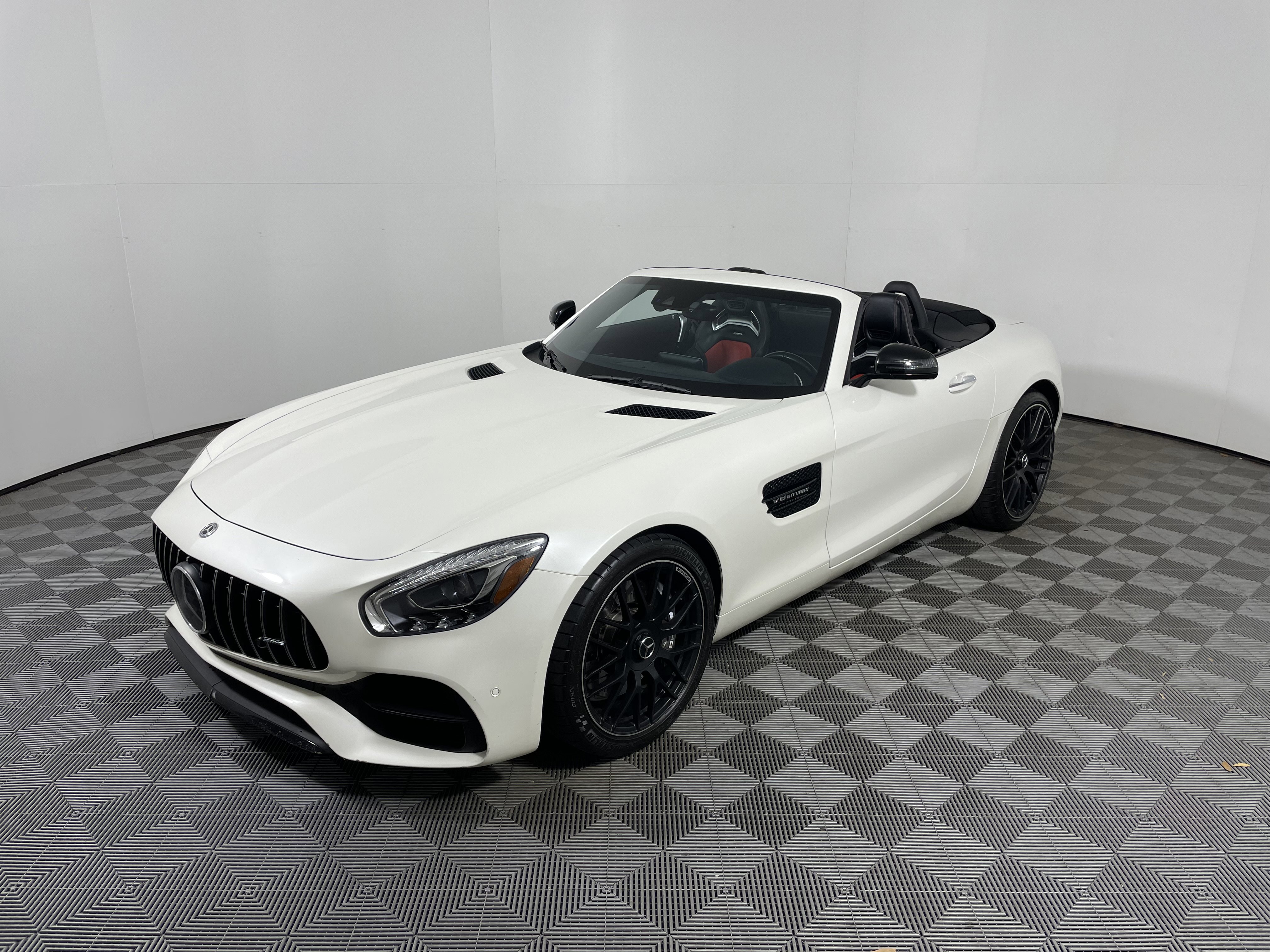 Used 2018 Mercedes-Benz AMG GT Roadster image 9