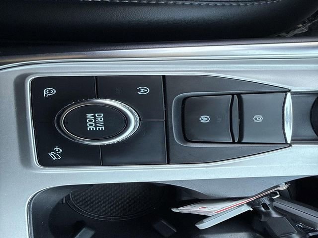Used 2023 Ford Explorer XLT w/ Equipment Group 202A image 22