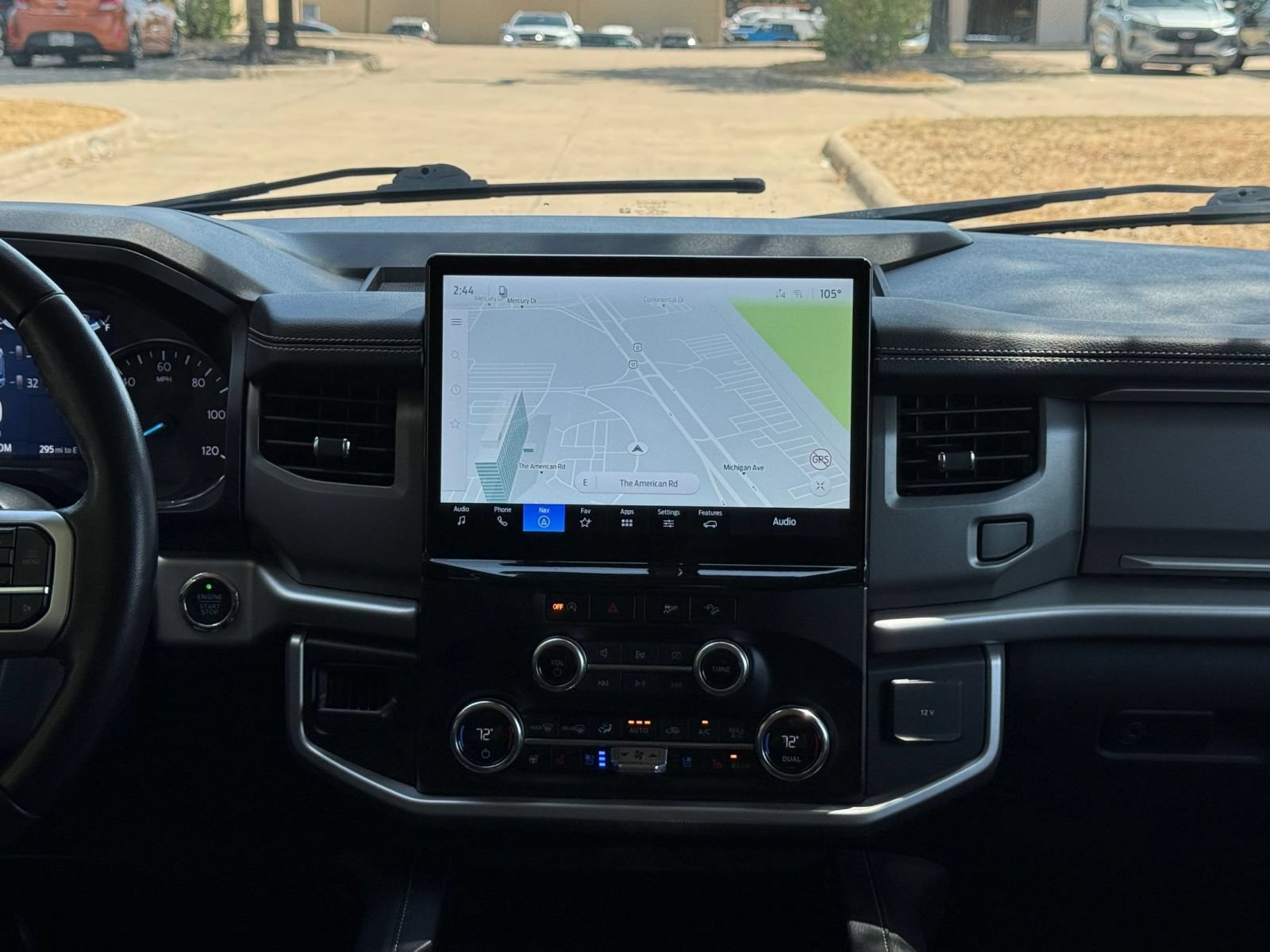 Used 2023 Ford Expedition XLT AWD/4WD image 16