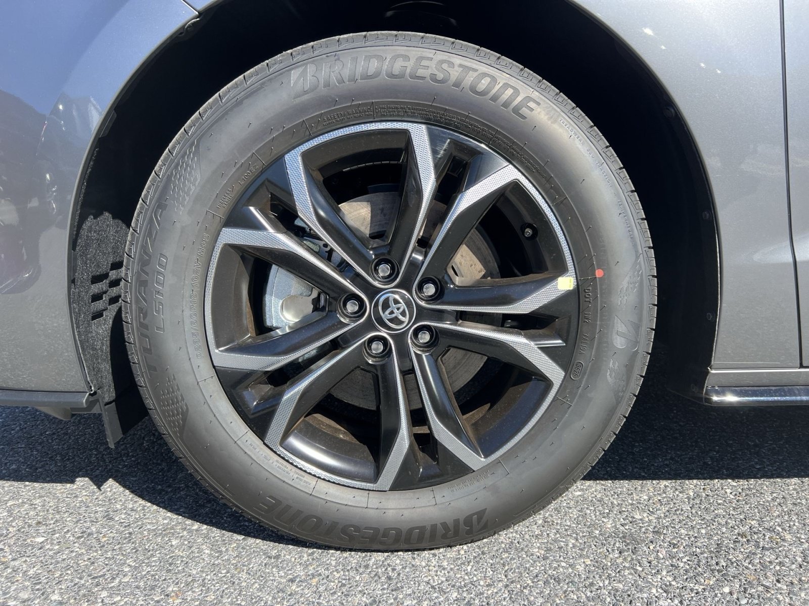 New 2026 Toyota Sienna Platinum AWD/4WD image 12
