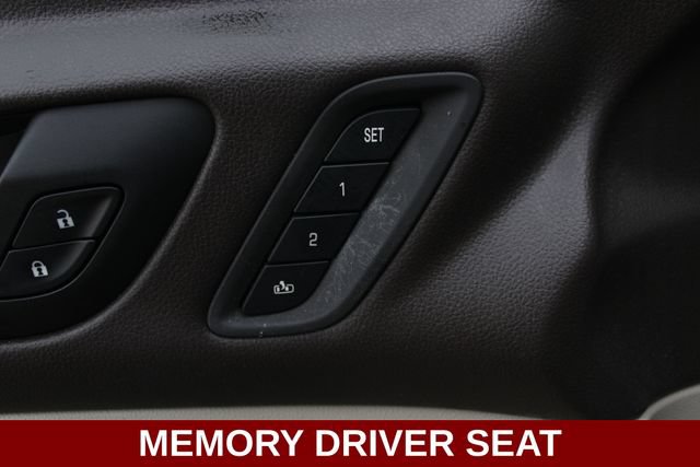 Used 2017 GMC Acadia Denali w/ Technology Package FWD image 4