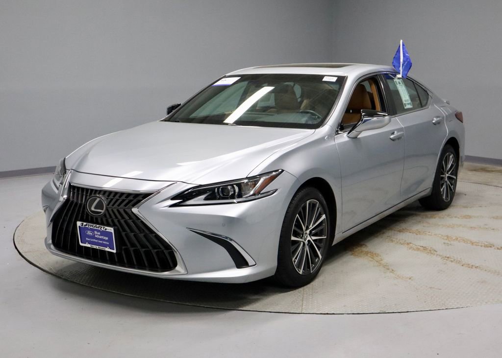 Used 2023 Lexus ES 250 w/ Premium Package image 6