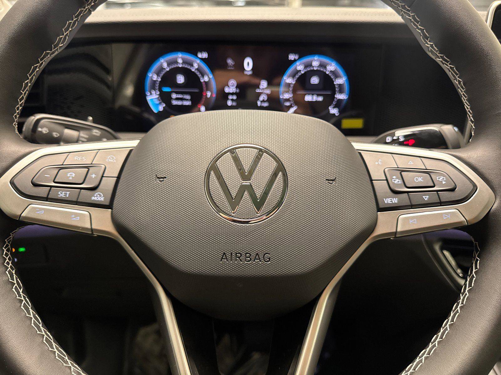 New 2026 Volkswagen Tiguan SE image 23