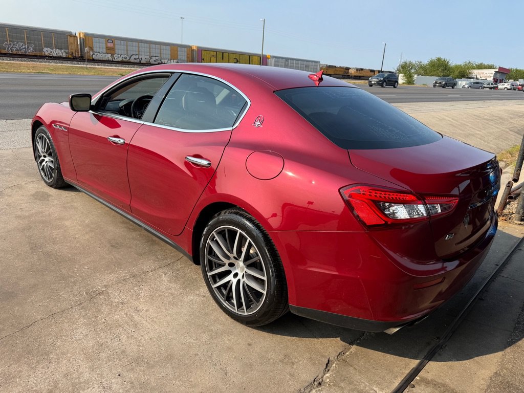 Used 2016 Maserati Ghibli RWD image 27
