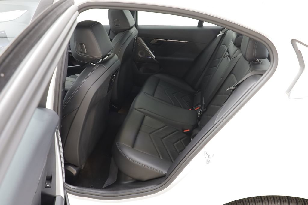 Certified 2025 BMW i5 xDrive40 w/ Premium Package image 15