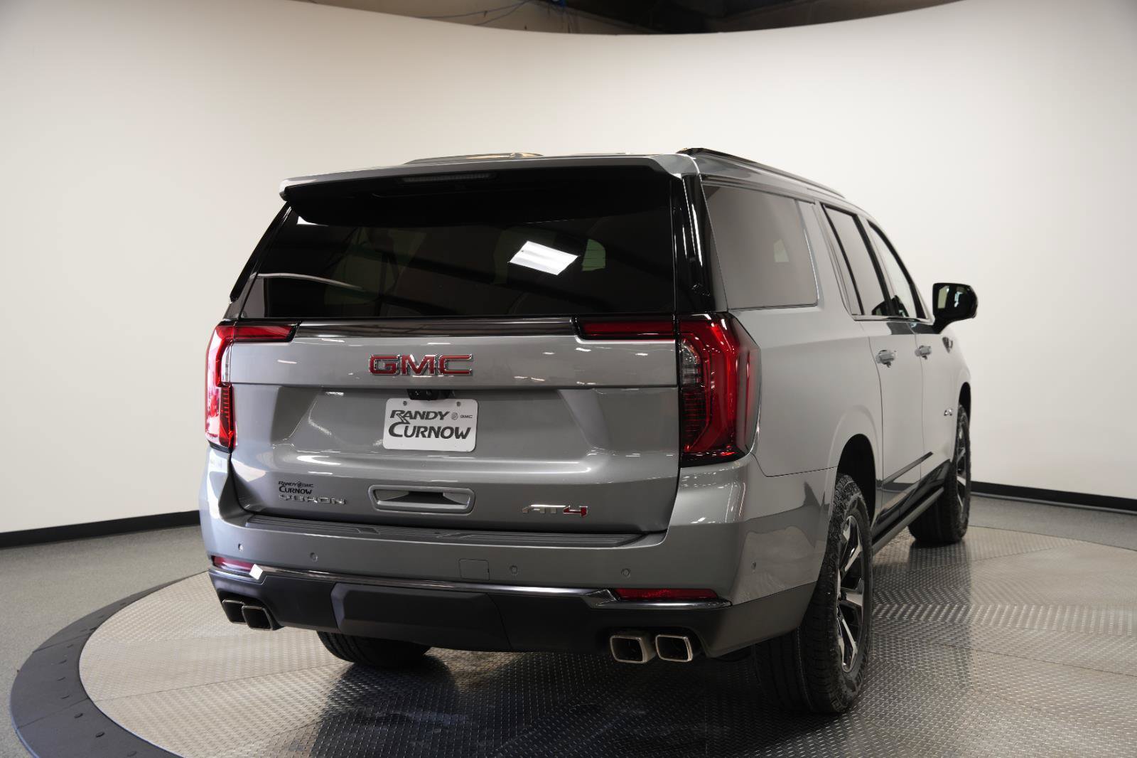 New 2026 GMC Yukon XL AT4 w/ AT4 Premium Plus Package AWD/4WD image 10