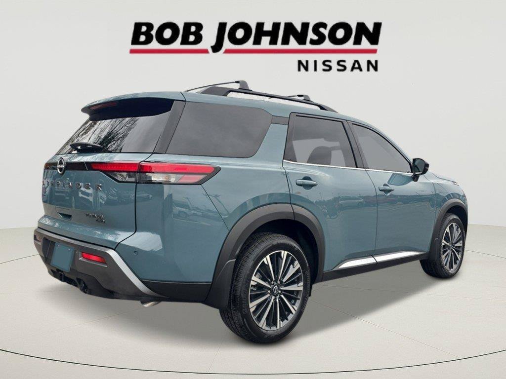 New 2026 Nissan Pathfinder Platinum AWD/4WD image 3