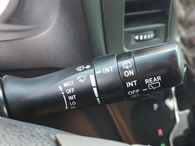 Used 2017 Toyota Sienna SE FWD image 22