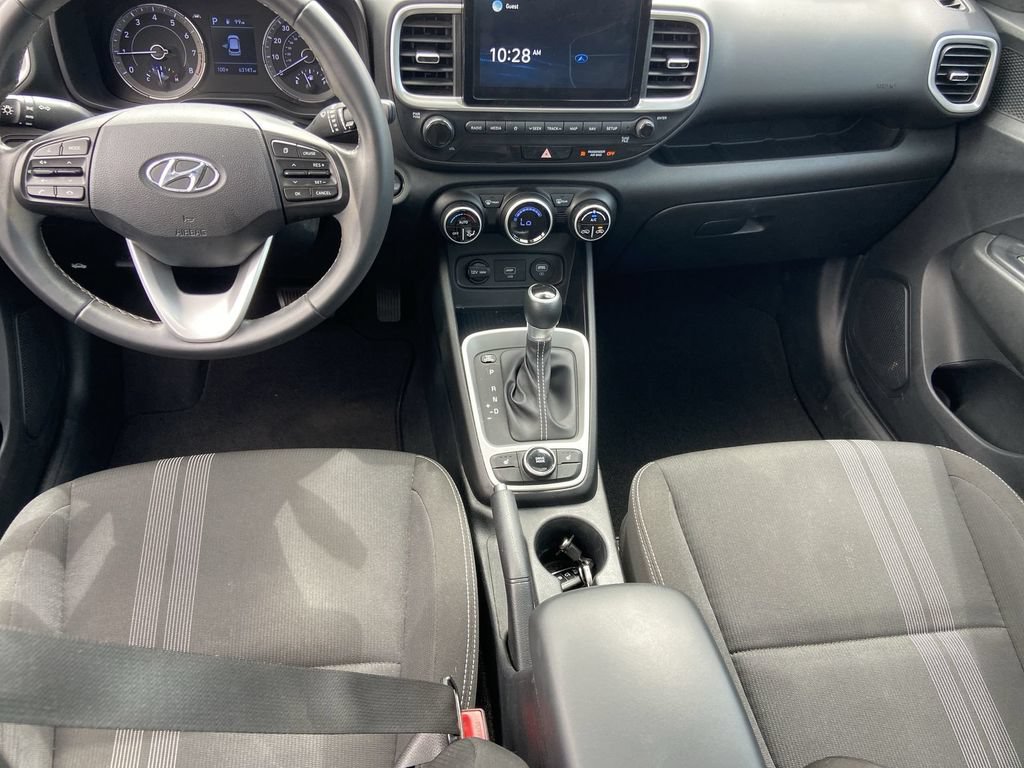 Used 2021 Hyundai Venue SEL w/ Premium Package FWD image 17