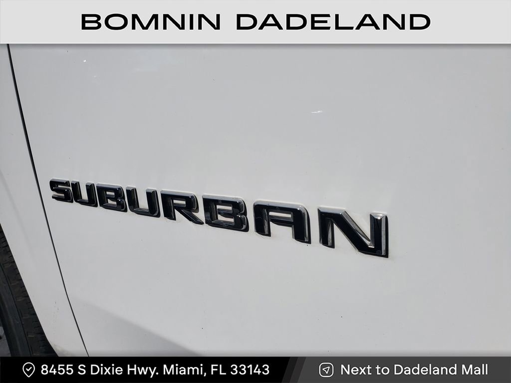 Used 2023 Chevrolet Suburban LT image 5