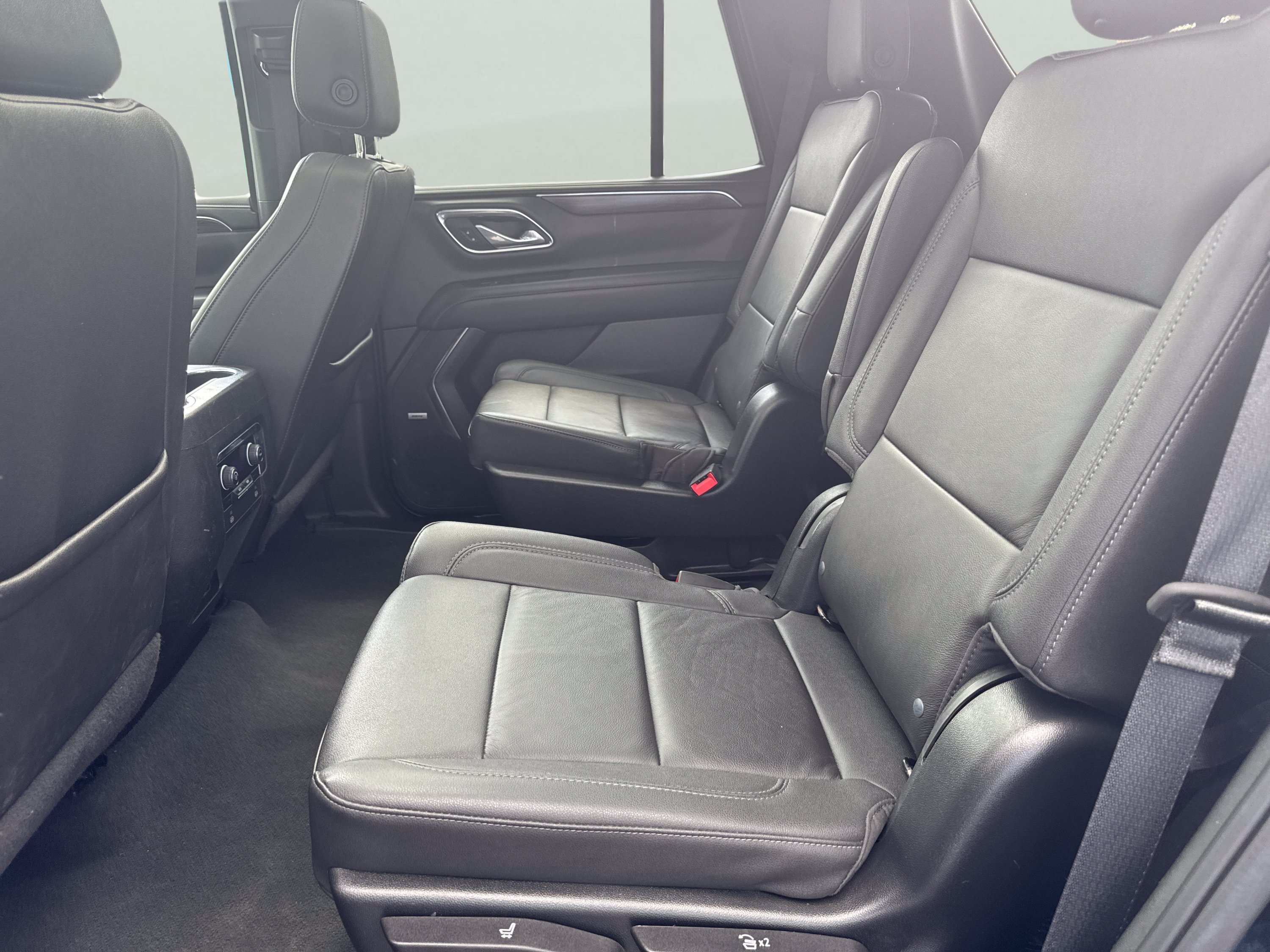 Used 2023 Chevrolet Tahoe Z71 AWD/4WD image 16