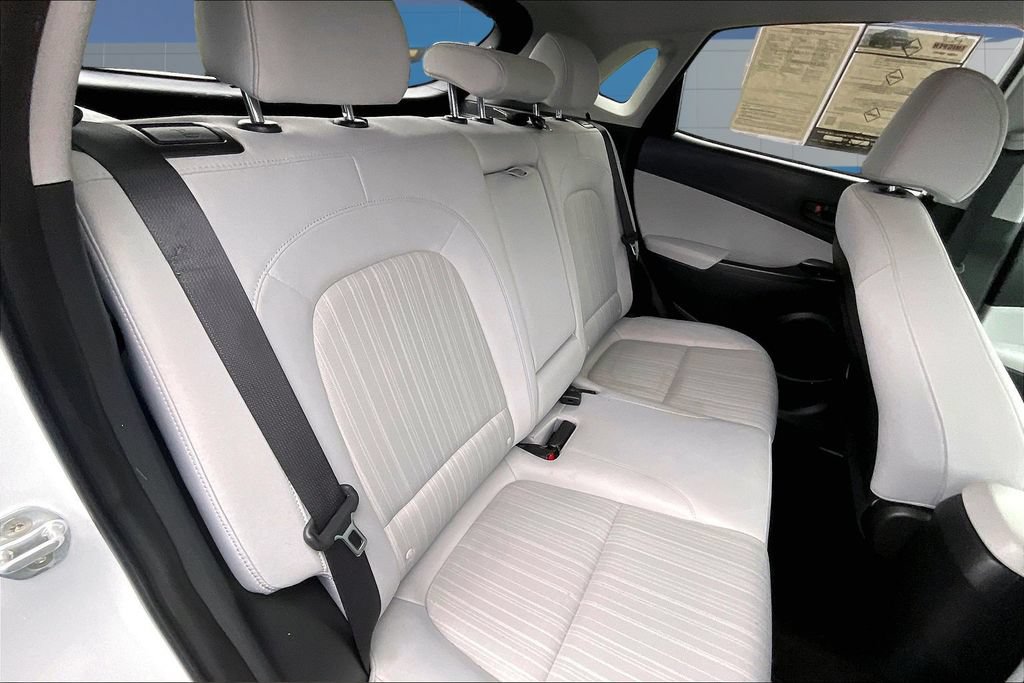 Used 2022 Hyundai Kona SEL FWD image 25