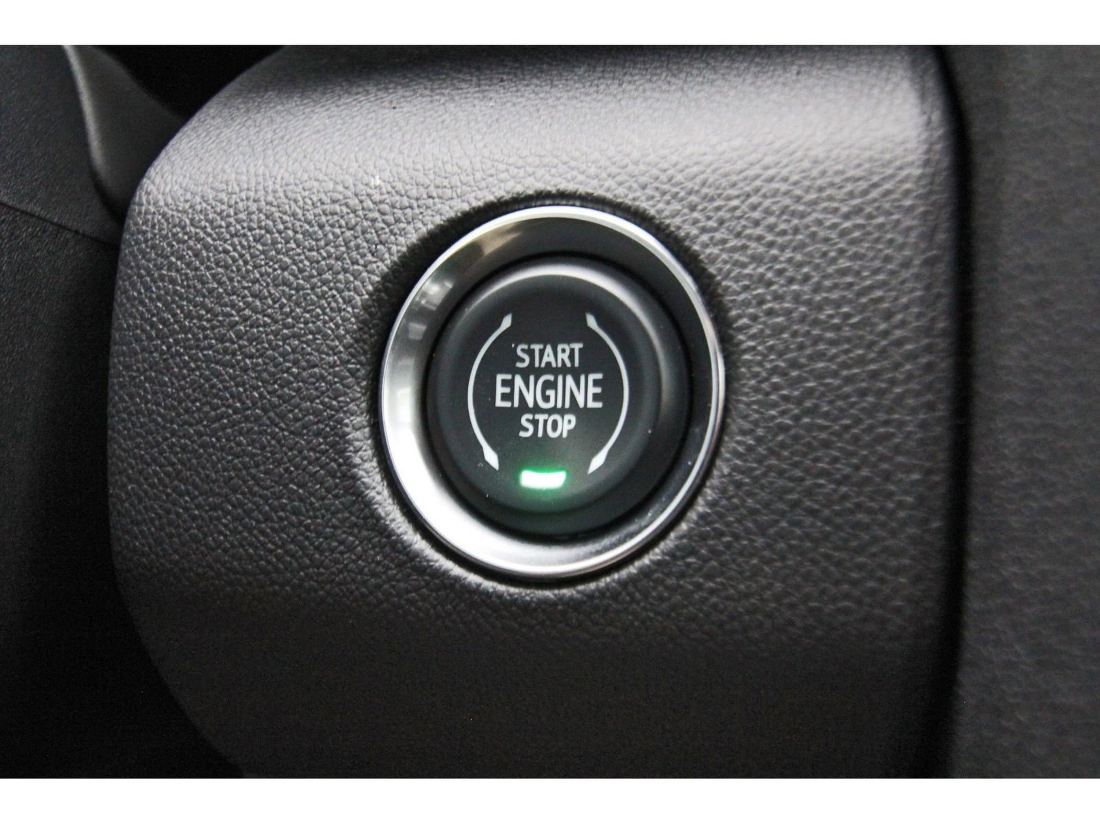 Used 2025 GMC Acadia Denali w/ Super Cruise Package FWD image 18
