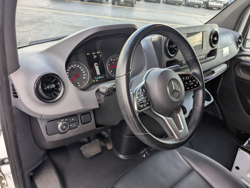 Used 2021 Mercedes-Benz Sprinter 2500 image 10