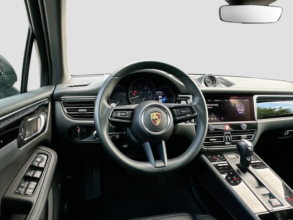 Used 2024 Porsche Macan w/ Premium Plus Package AWD/4WD image 25