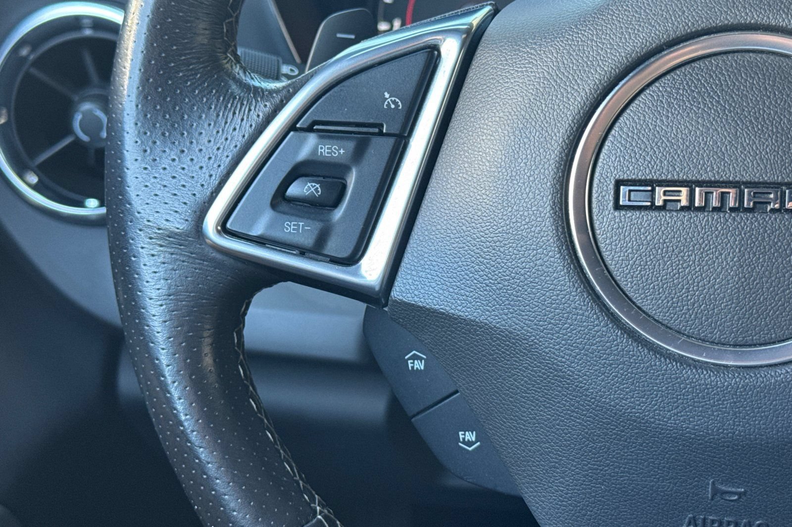 Used 2022 Chevrolet Camaro SS RWD image 33