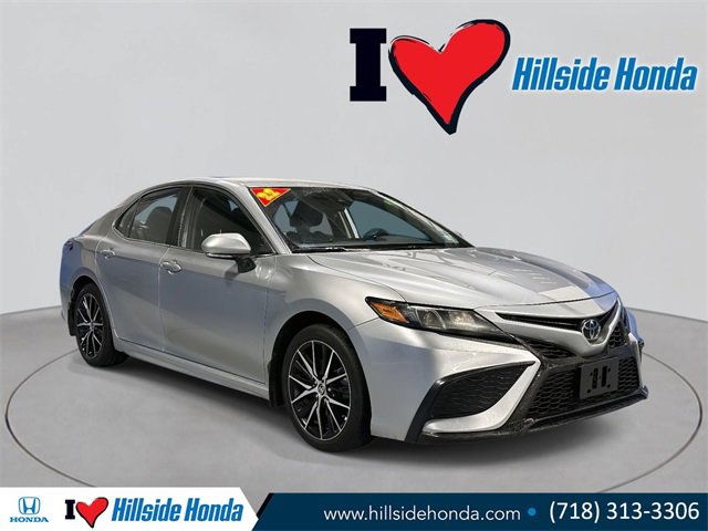 Used 2022 Toyota Camry SE image 8