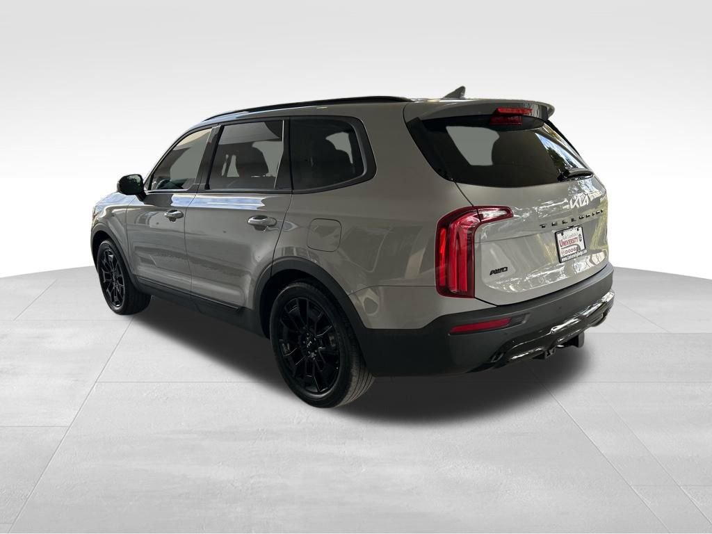 Used 2022 Kia Telluride SX w/ SX Prestige Package image 4
