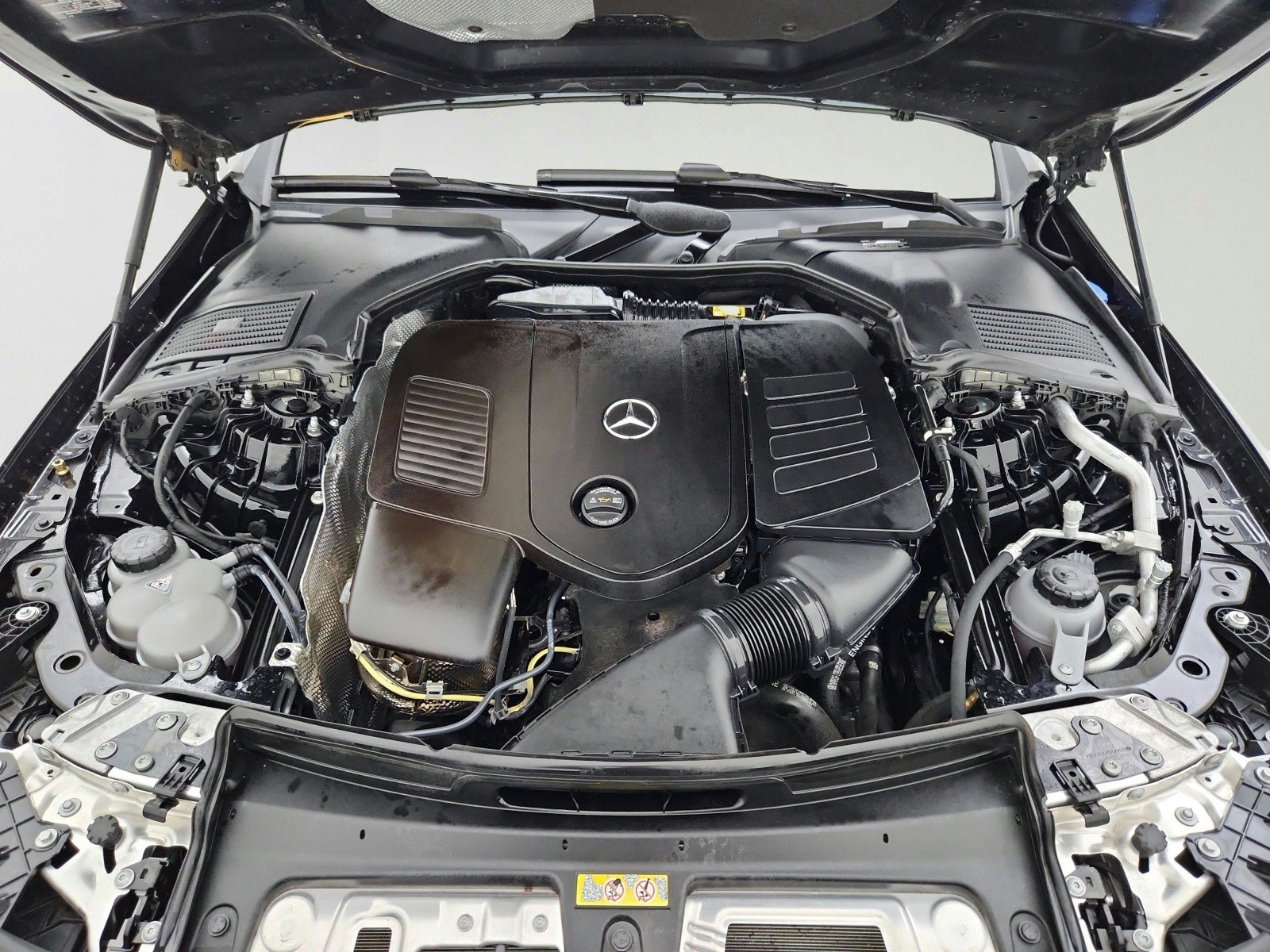 Certified 2024 Mercedes-Benz CLE 300 4MATIC Coupe image 32