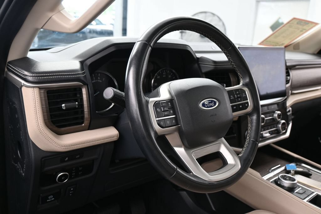 Used 2024 Ford Expedition Limited RWD image 15