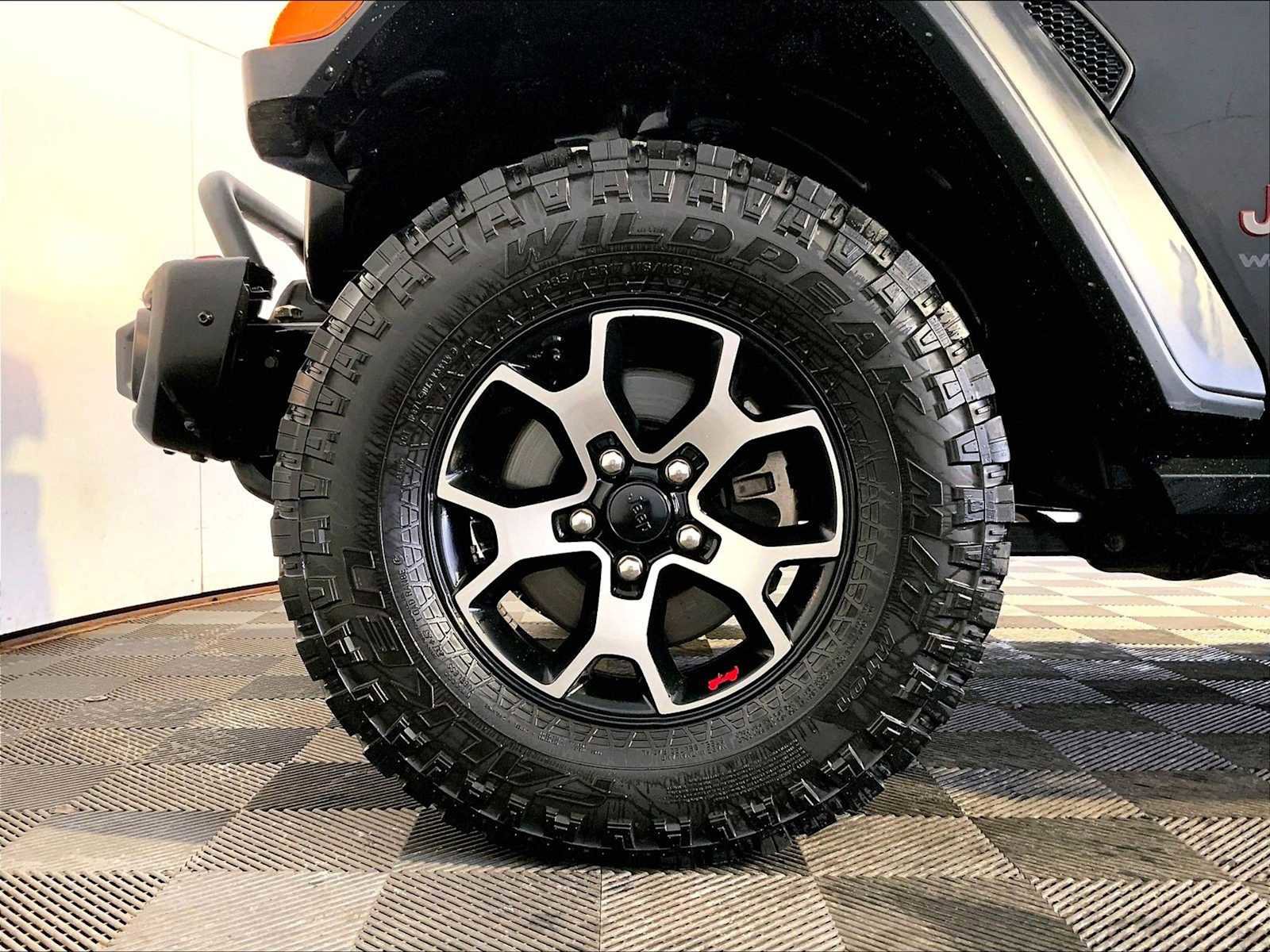 Used 2020 Jeep Wrangler Unlimited Rubicon w/ Dual Top Group image 11