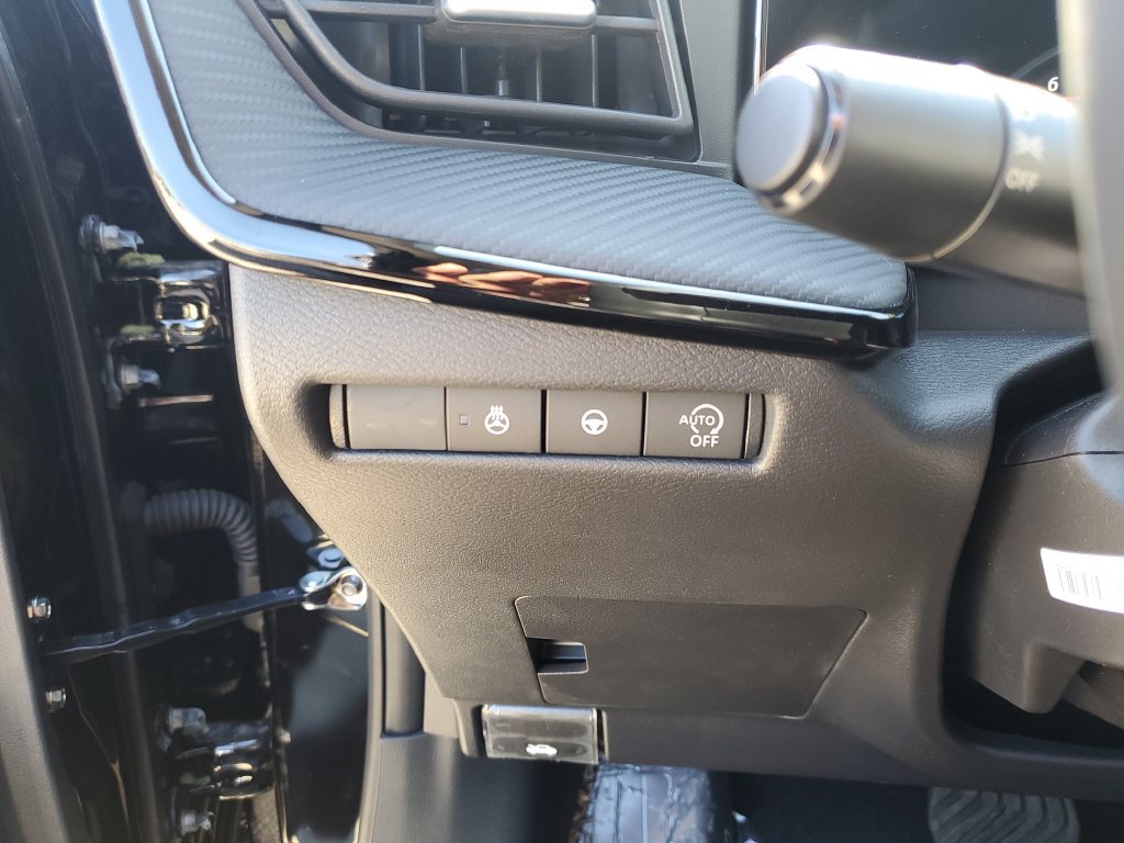 New 2027 Nissan Kicks SR w/ SR Premium Package FWD image 23