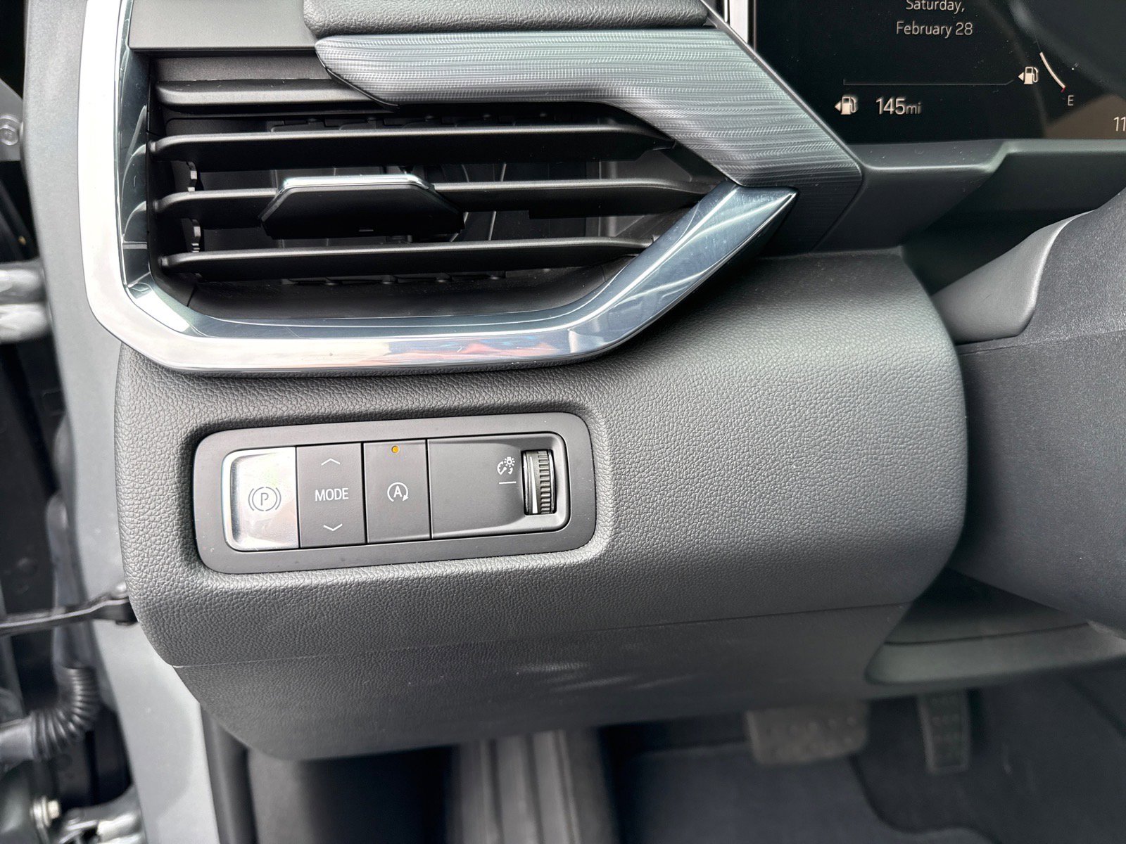 Used 2025 GMC Acadia Elevation image 22