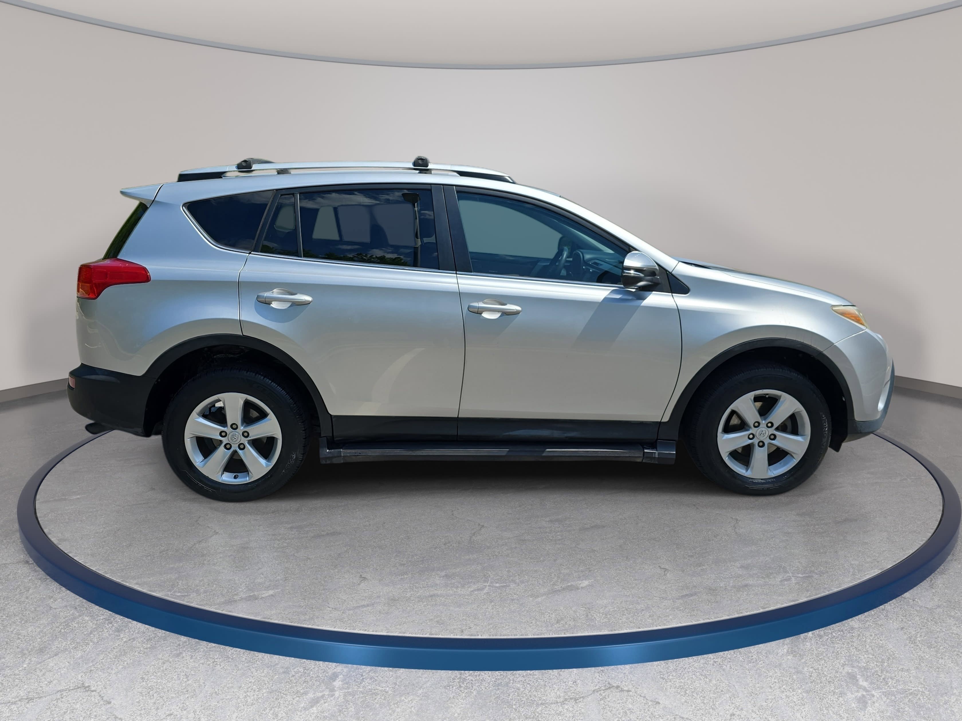 Used 2014 Toyota RAV4 XLE image 4