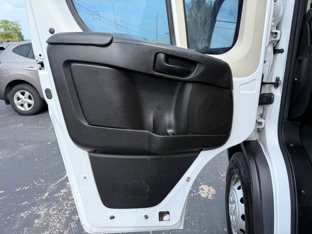 Used 2017 RAM ProMaster 1500 w/ Premium Appearance Group FWD image 7