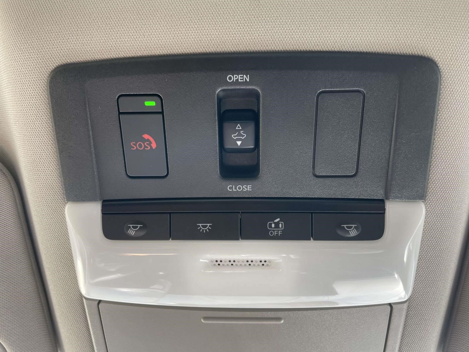 Used 2023 Nissan Altima 2.0 SR FWD image 30