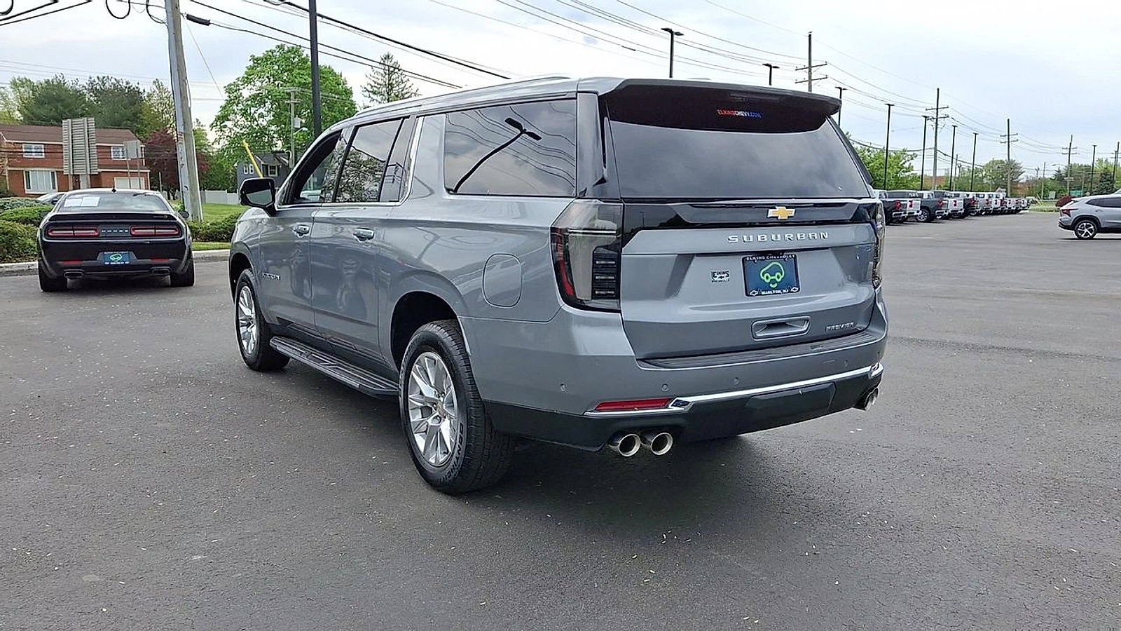 Certified 2025 Chevrolet Suburban Premier w/ Sun And Tow Package AWD/4WD image 9
