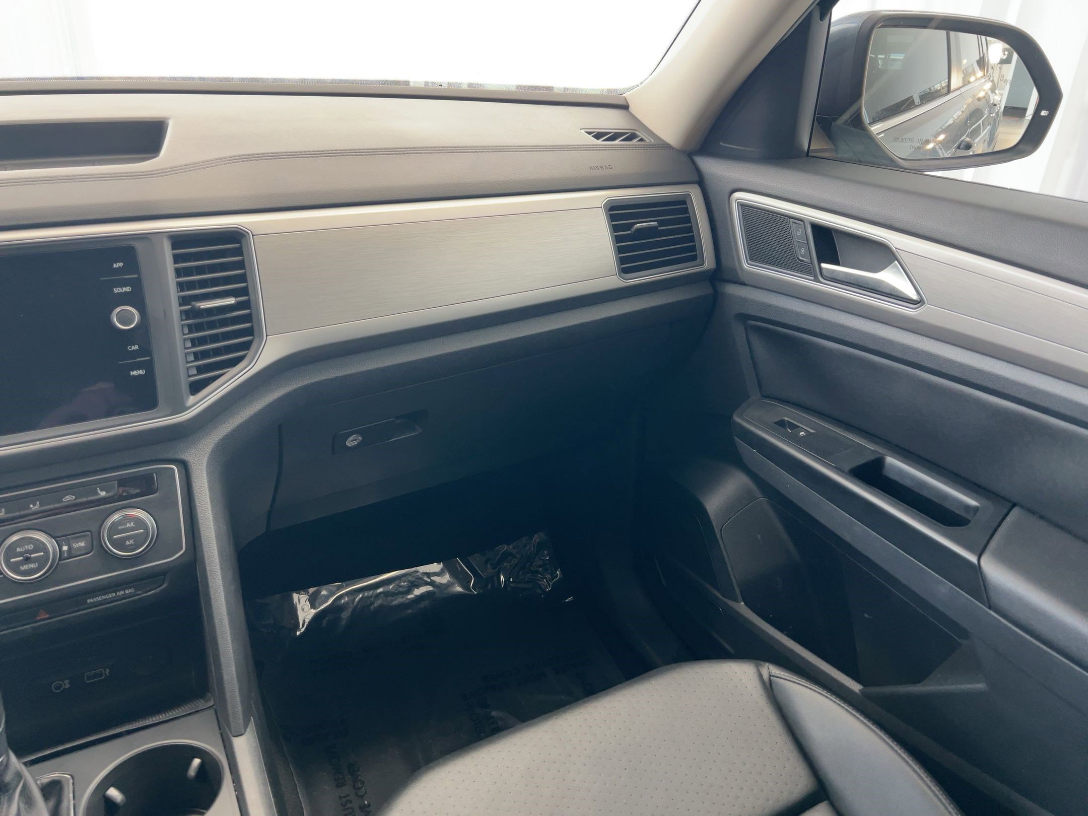 Used 2019 Volkswagen Atlas SE w/ Towing Package image 27