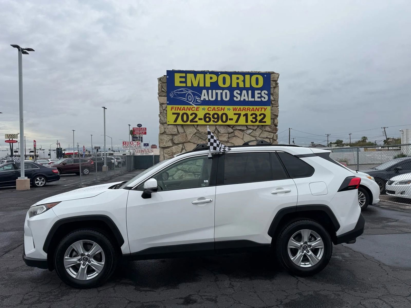 Used 2019 Toyota RAV4 XLE w/ Carpet Mat Package