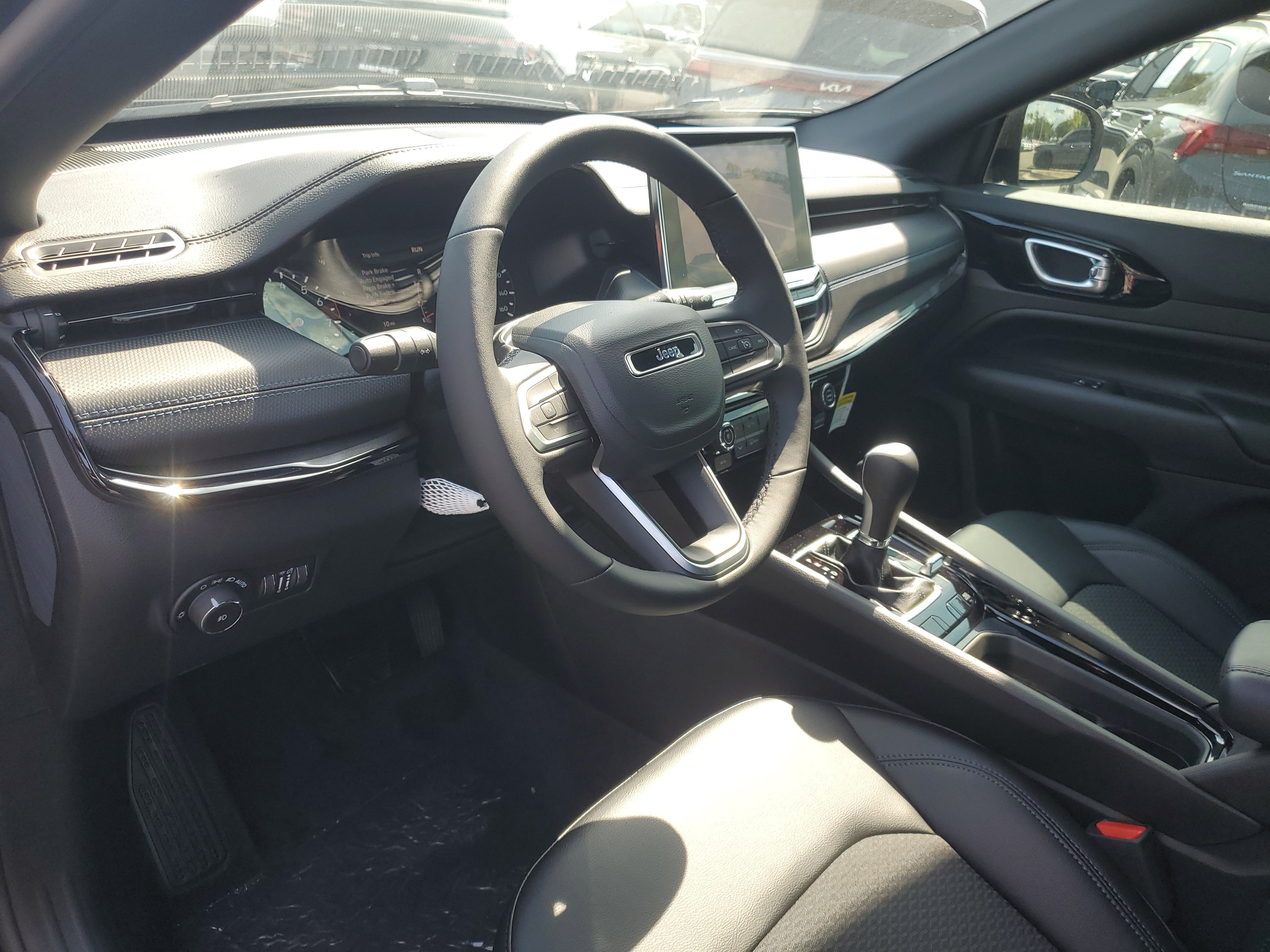 New 2026 Jeep Compass Latitude AWD/4WD image 12