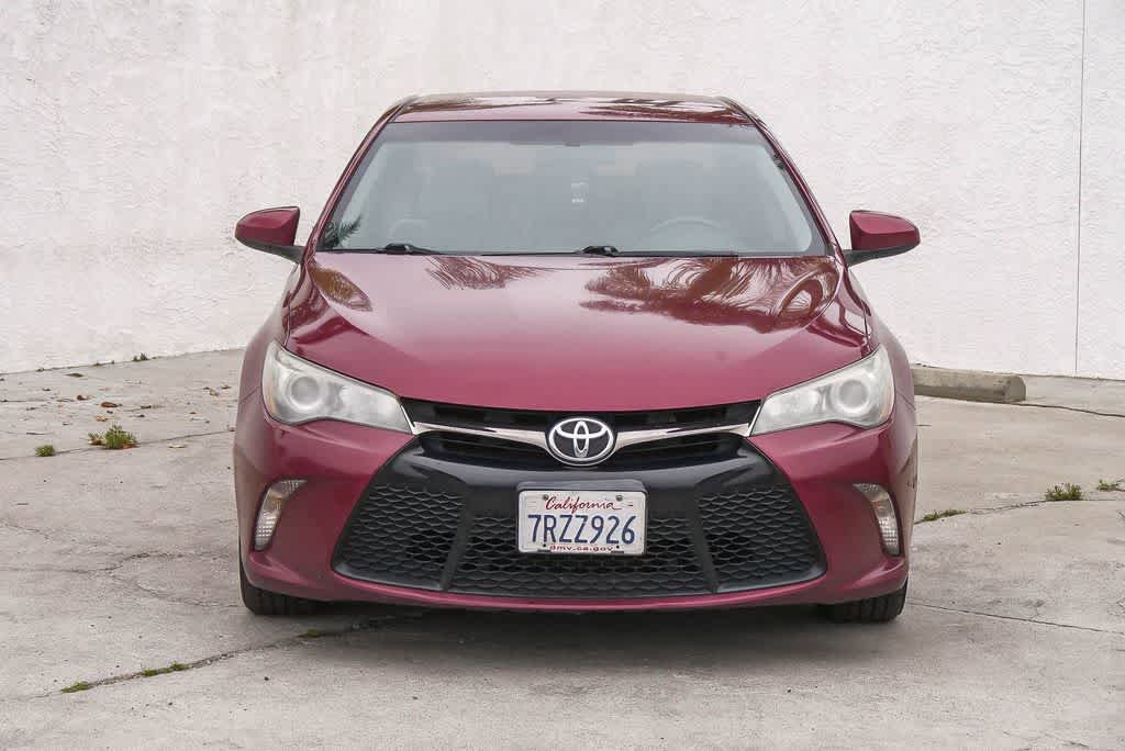 Used 2016 Toyota Camry SE FWD image 2