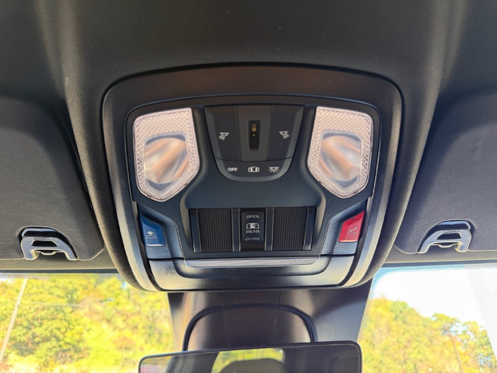 Used 2025 RAM 2500 Tradesman AWD/4WD image 30